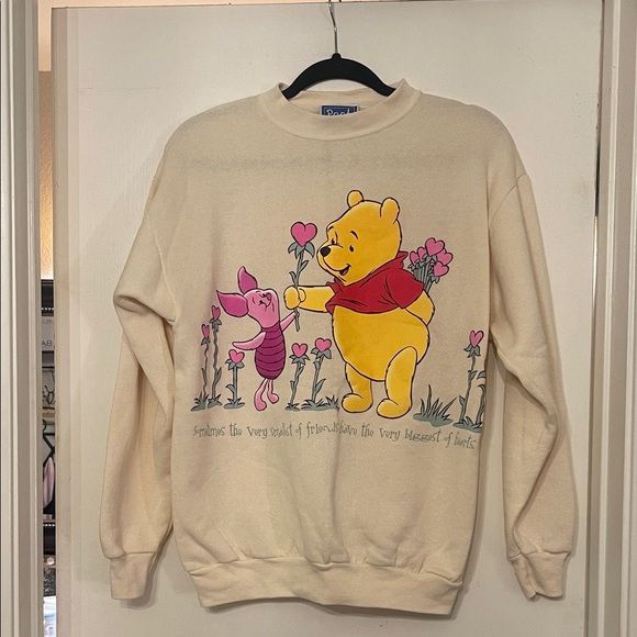 Disney Pooh Vintage cream sweatshirt Pooh and piglet Size medium - Picture 1 of 5